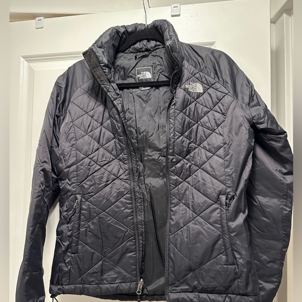 The North Face women’s packable puffed size S
